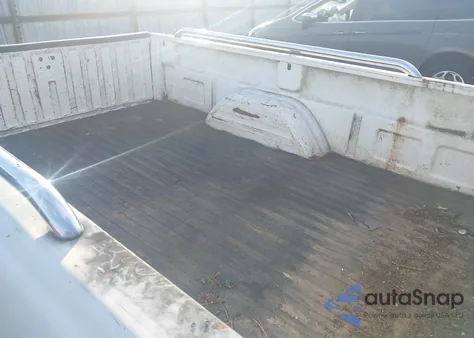 2004 GMC Sierra 1500 z USA, uszkodzony, nr VIN 1GTEC14T34Z331275